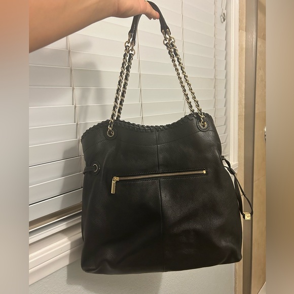 Tory Burch Black Leather Bag- adjustable strap - Picture 2 of 11